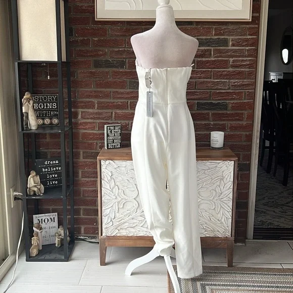 Black Halo Jada Strapless Jumpsuit NWTSize 4
